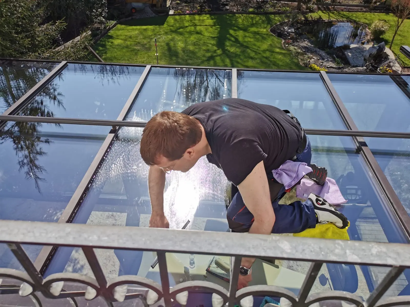 Streifenfreie Fenster- und Glasreinigung